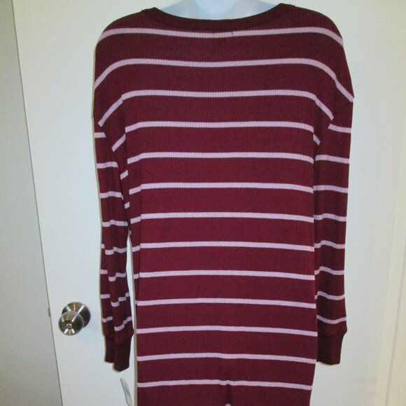 Gap Body Henley Dorm Long-Sleeve Sleepshirt G1086XDLMA Red Striped NWT M - Picture 5 of 6
